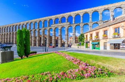 Hop-On Hop-Off Segovia | City Sightseeing